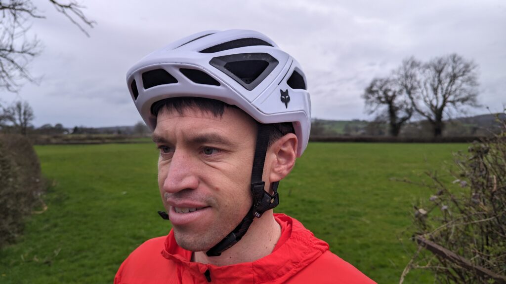 Fox_Crossframe_Pro_helmet_hero.jpg