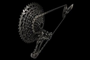 GX_Eagle_Drivetrain_Black_RearDynamic_M.jpg