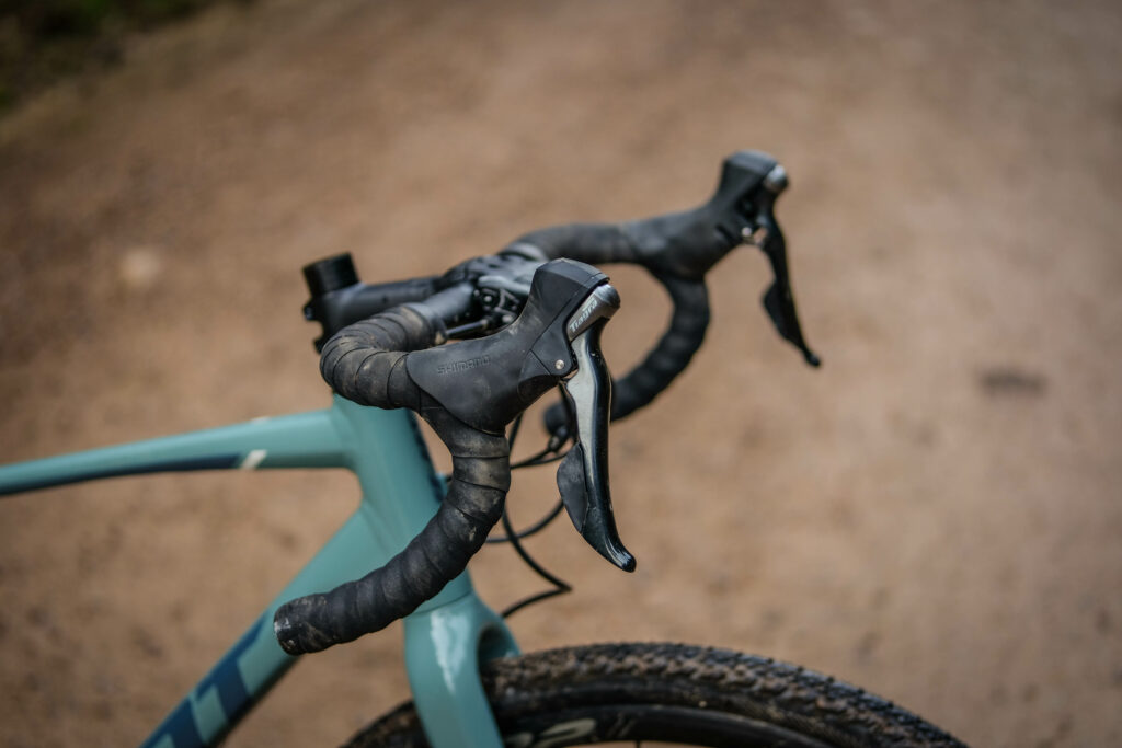Giant Revolt 1 brakes