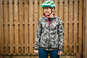 Gore C5 Women Windstopper Trail Camo Hooded Jacket review
