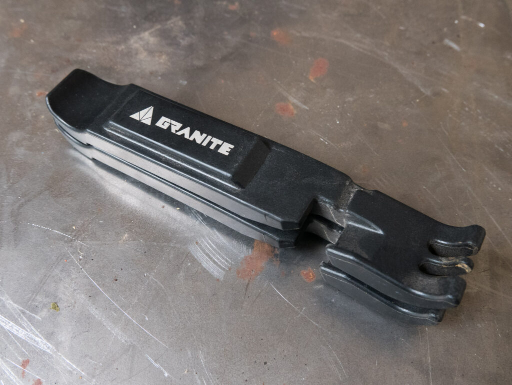 Granite-Clever-tyre-lever-link-plier-review-100.jpg