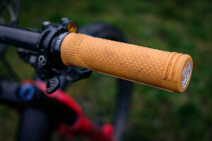 Gusset S2 lock on grips review