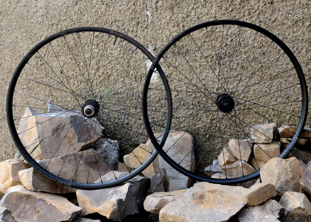 Hunt Enduro Wide V2 Wheels Review 2022 main.JPG