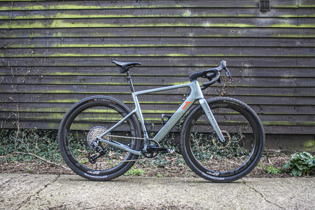 3T Extrema Italia in profile