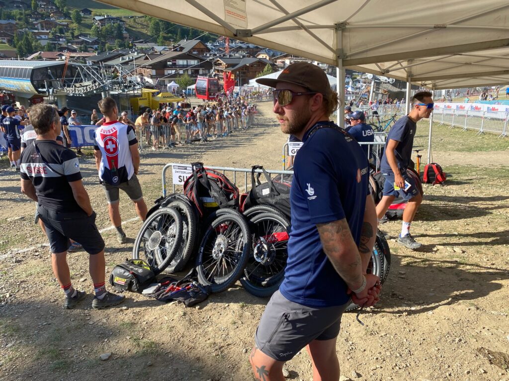 2022 Uci mtb world champs - behind the scenes mechanics-23