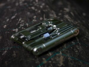 Fabric Sixteen Tool