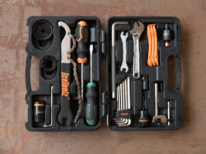 IceToolz Essence tool kit