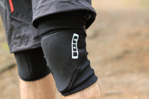 Ion K-Sleeve Knee Pads-1.jpg