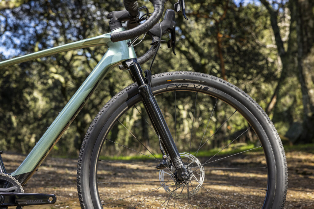 2023 Giant Revolt_X_Advanced_Pro_2_Product_WebRes_17