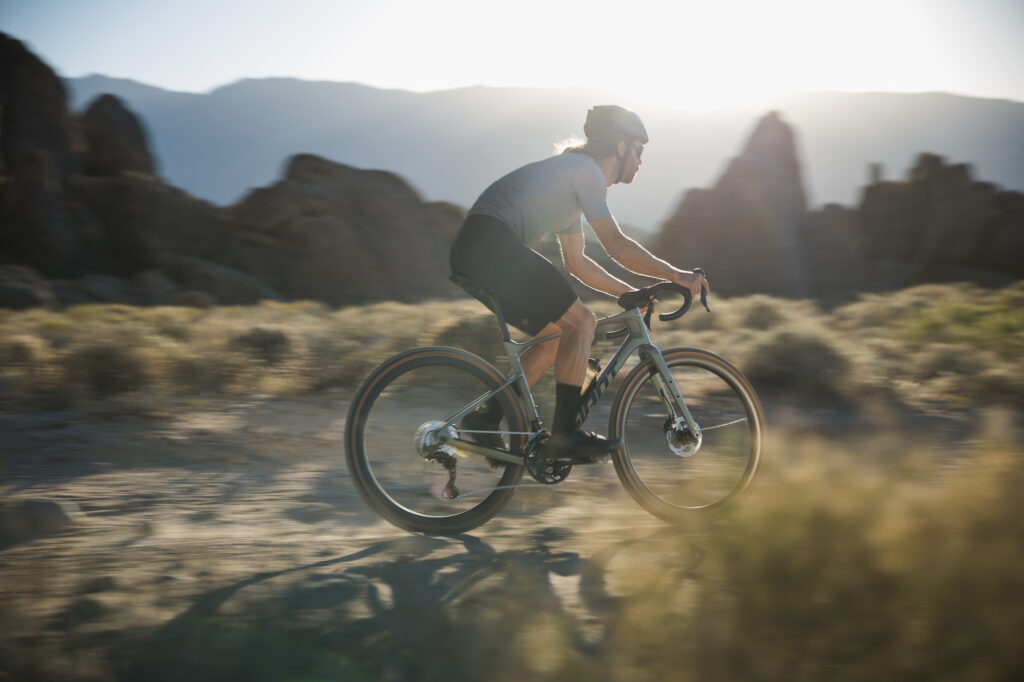 2025 Giant Revolt gravel bike