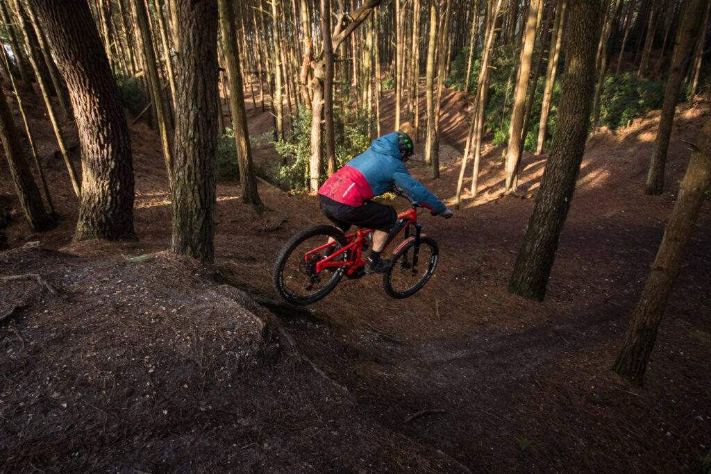 Mondraker ECrafty riding-22.jpg