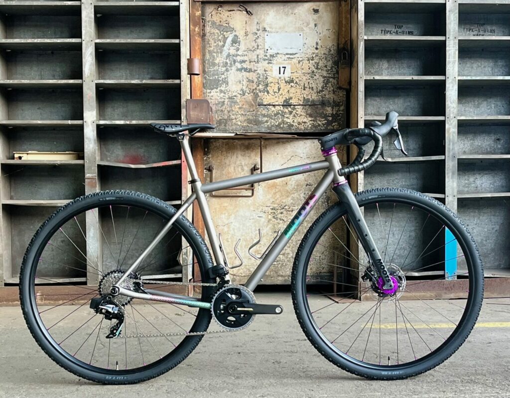 Moots-CRDD-prorotype-750D-new-wheel-size-MADE-show-WTB8-1536×1197