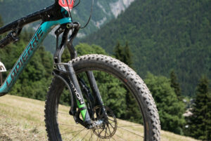 Motion-E18-linkage-fork-first-ride-review-100.jpg