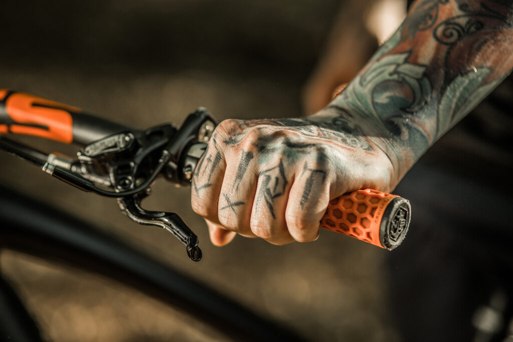 NS Bikes holdfast grips