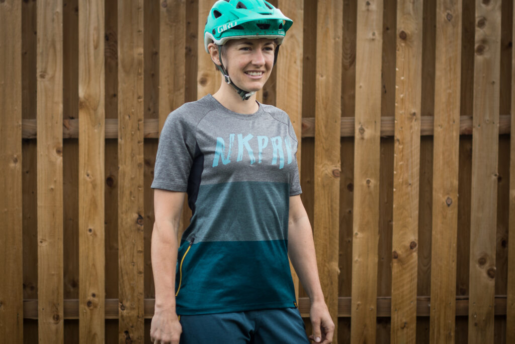 Nukeproof Blackline Womens Jersey-2.jpg