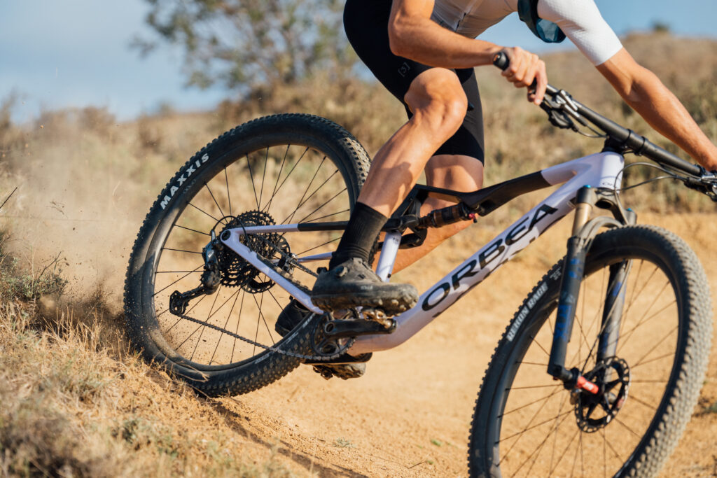 2023 Orbea Oiz hero