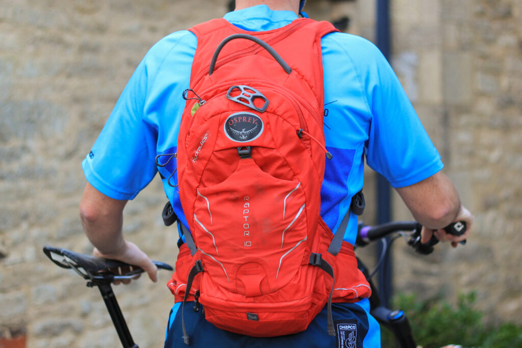 Osprey Raptor 10L-1.jpg