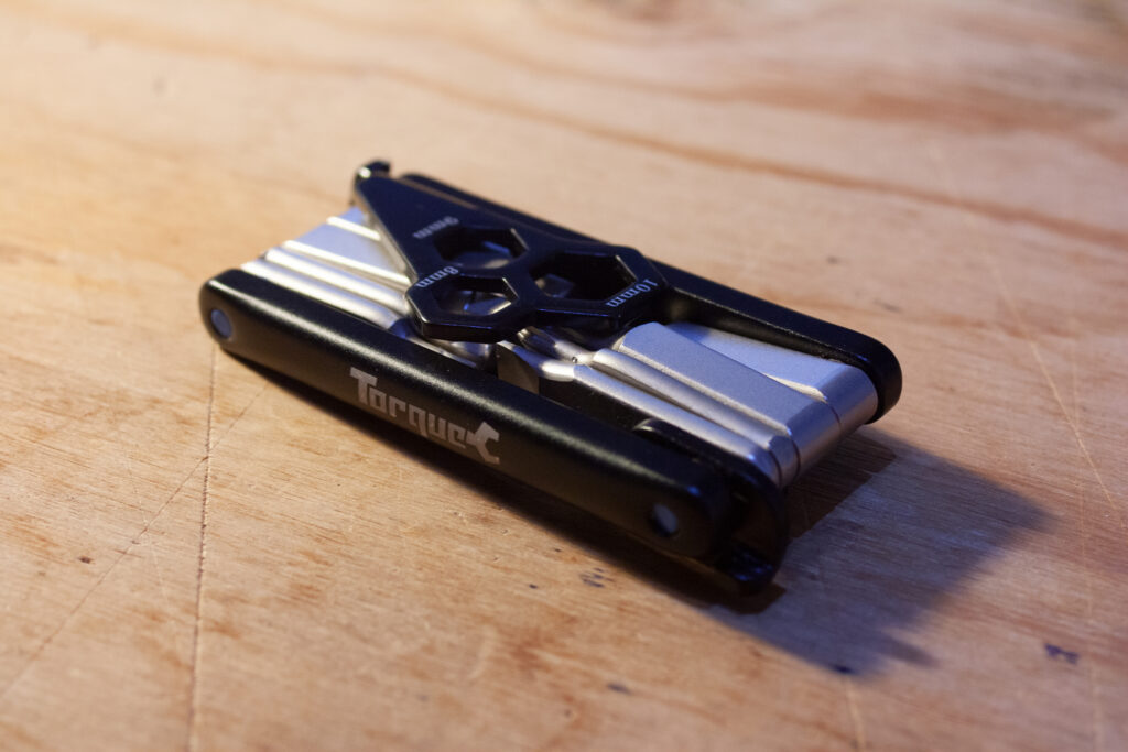 Oxford-Torque-Slimline-12-Multitool-review-4