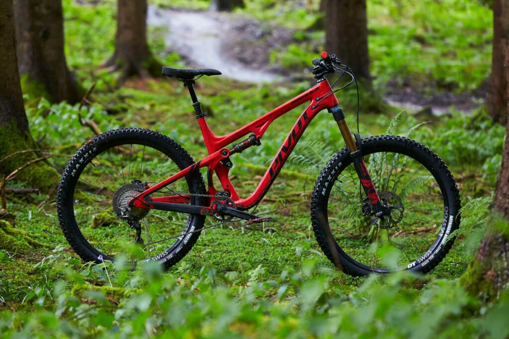 Pivot-Mach-5-5-Carbon-105.jpg