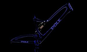 Pole-Super-Enduro_CNC-machined-aluminum-enduro-all-mountain-bike_light-teaser.jpg