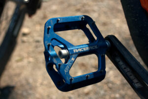 Race Face Aeffect Flat Pedal Review