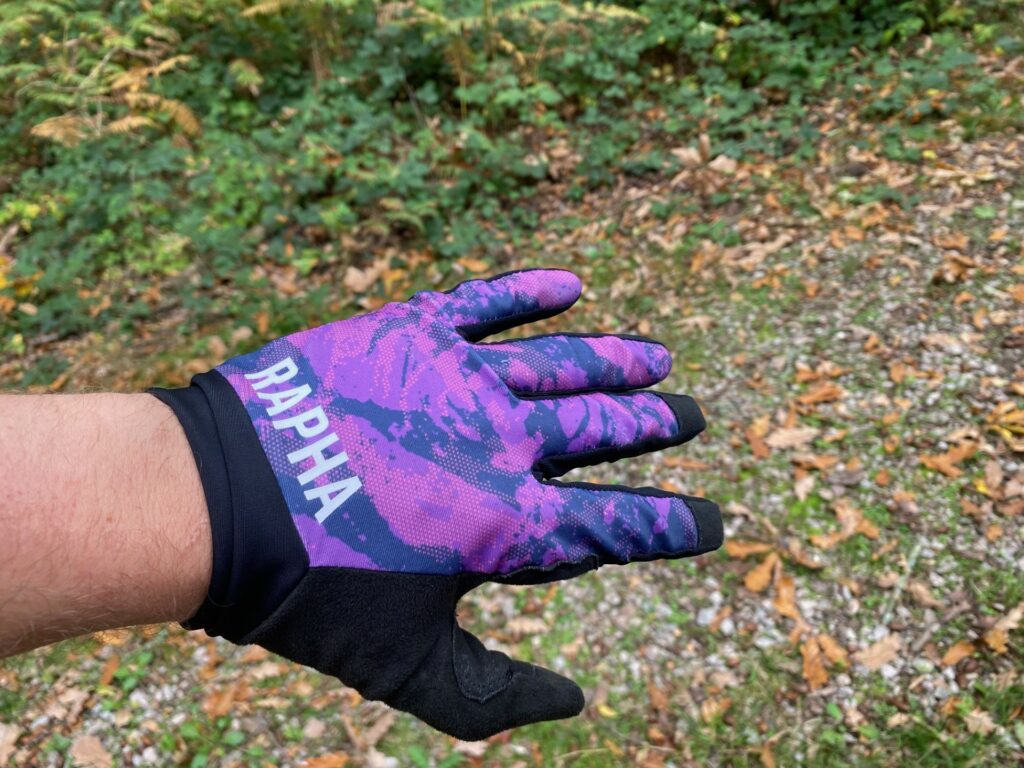 Rapha Trail glove 1