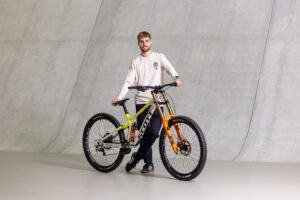 SCOTT DH FACTORY_2024_PHOTO_BY_MICHAEL RIEHLE_11.jpg