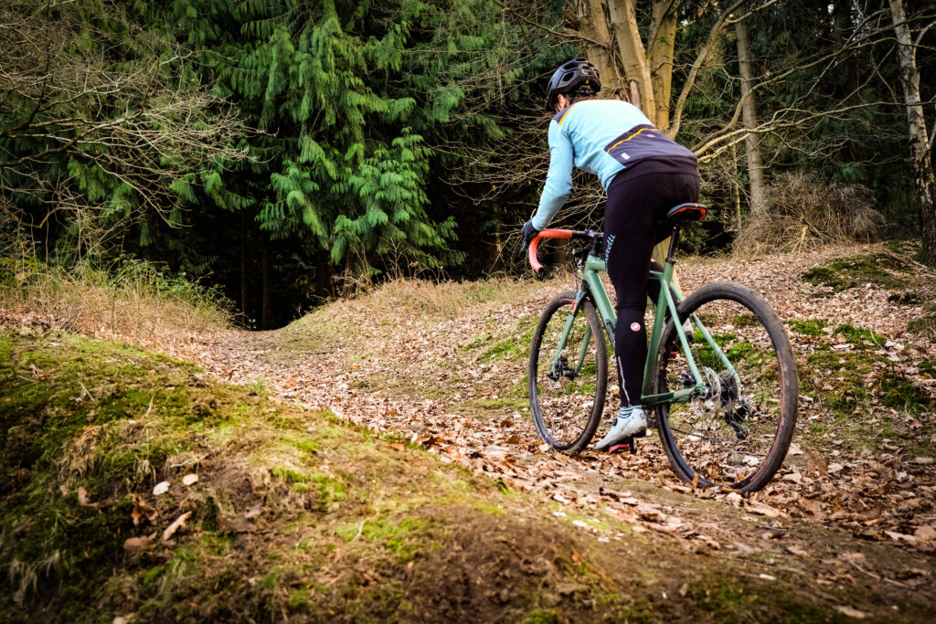 Scott Contessa Speedster Gravel 25 Riding-4