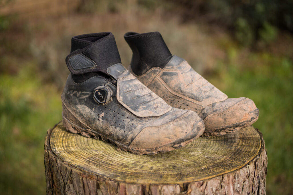 Shimano MW7 Gore-Tex shoes-1.jpg