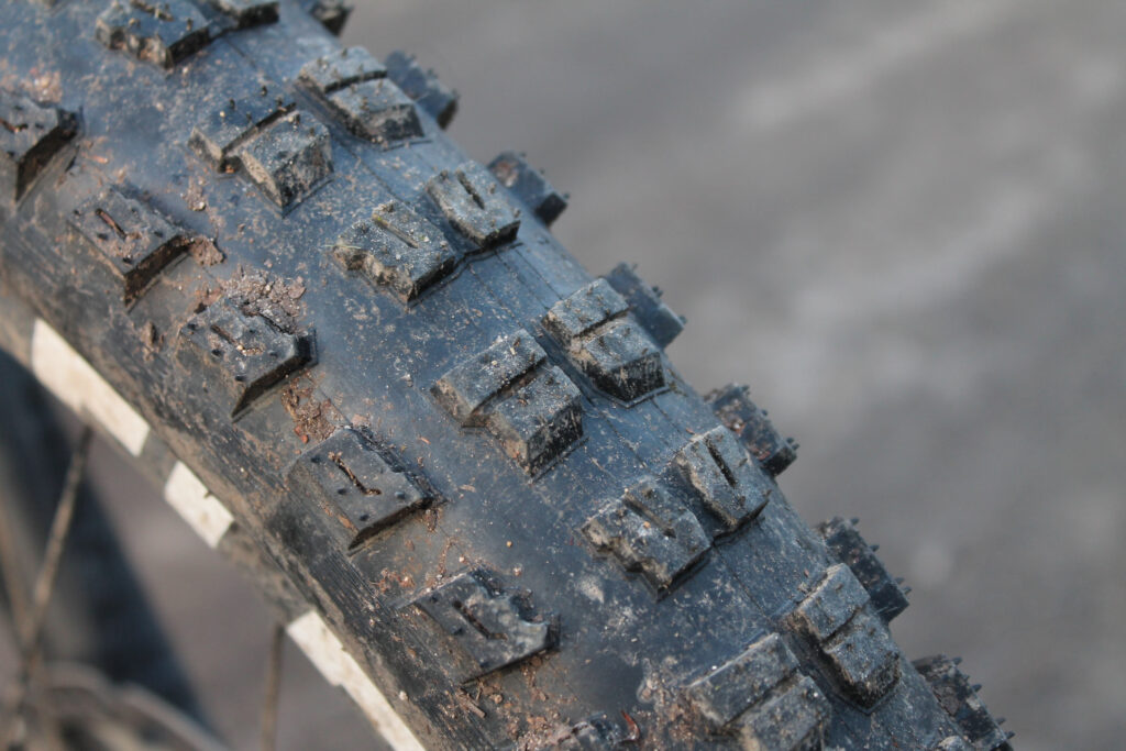 Specialized Butcher 2.8 Tyre-4.jpg