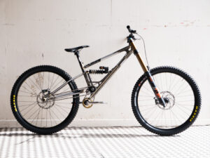 Starling-Sturn-DH-bike-100.jpg