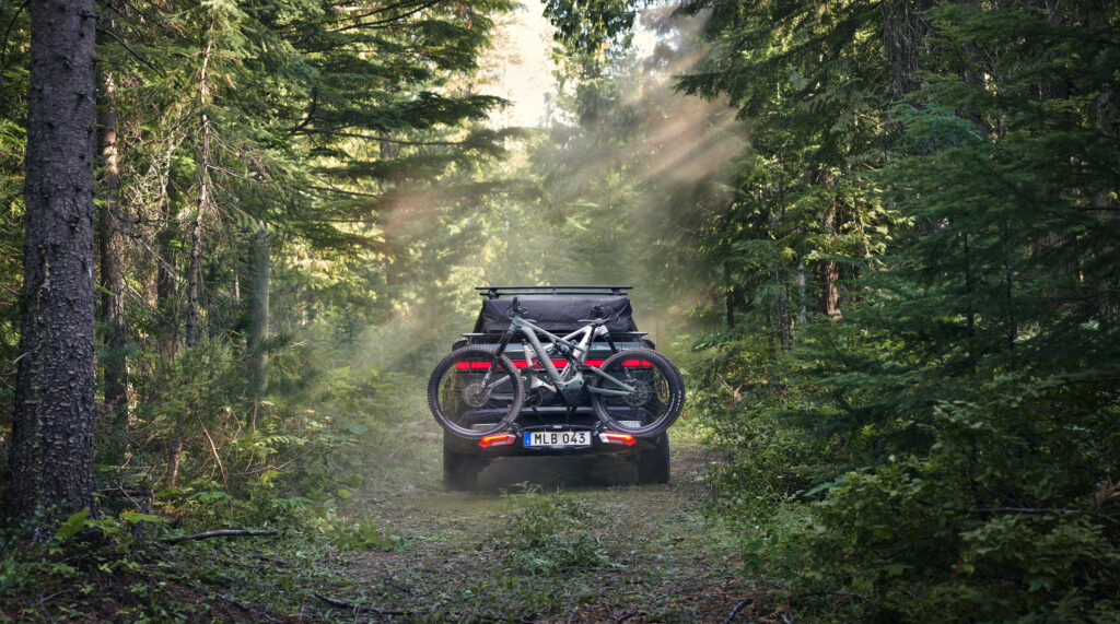 2023 Thule Epos bike rack lifestyle on car