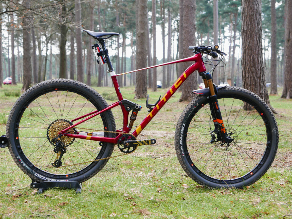 Titici-Flexy-MTB-FS-custom-carbon-FS-100.jpg