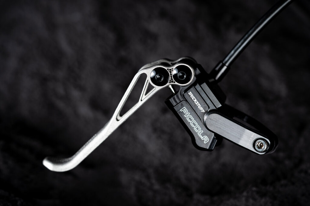 Trickstuff_Piccola_HD_Titanium_Lever_2025_Detail_Brake_Set_Black_0297_1920px.jpg