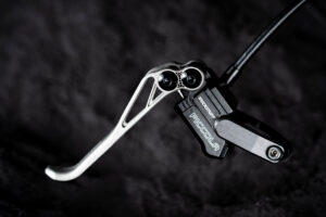 Trickstuff_Piccola_HD_Titanium_Lever_2025_Detail_Brake_Set_Black_0297_1920px.jpg