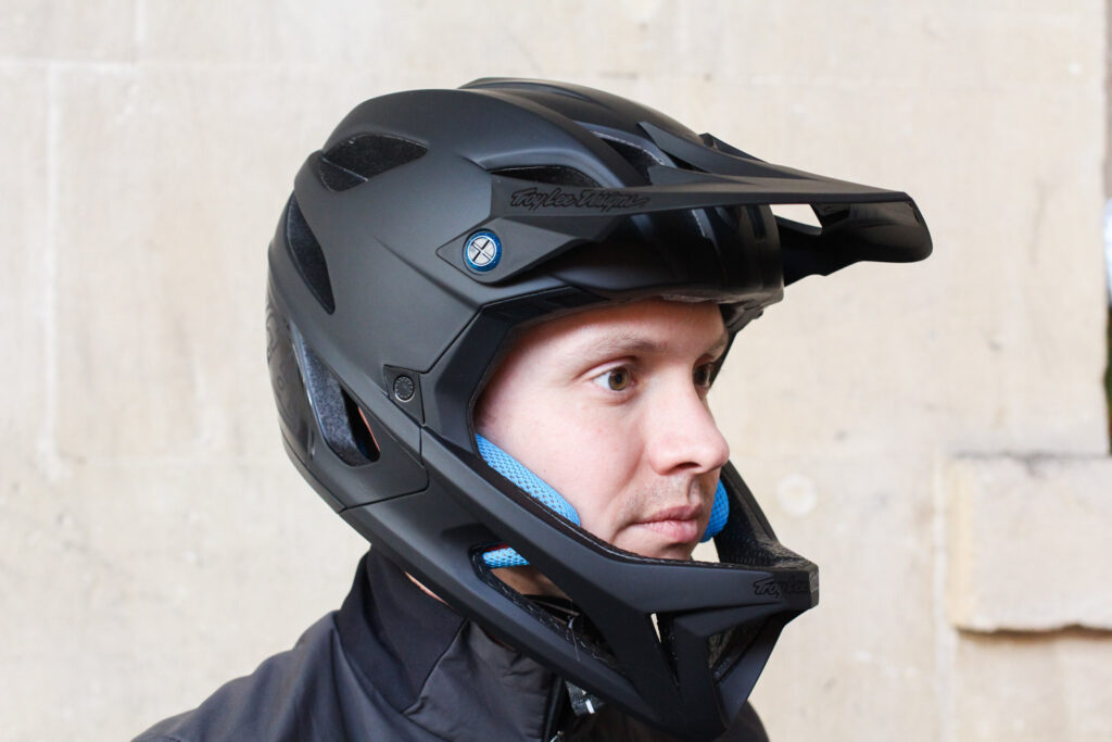 Troy-Lee-Designs-Stage-fullface-helmet-review-100.jpg