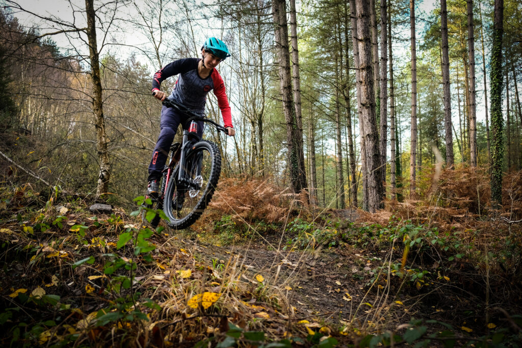 Vitus Sentier 27 VRS hardtail Riding-2