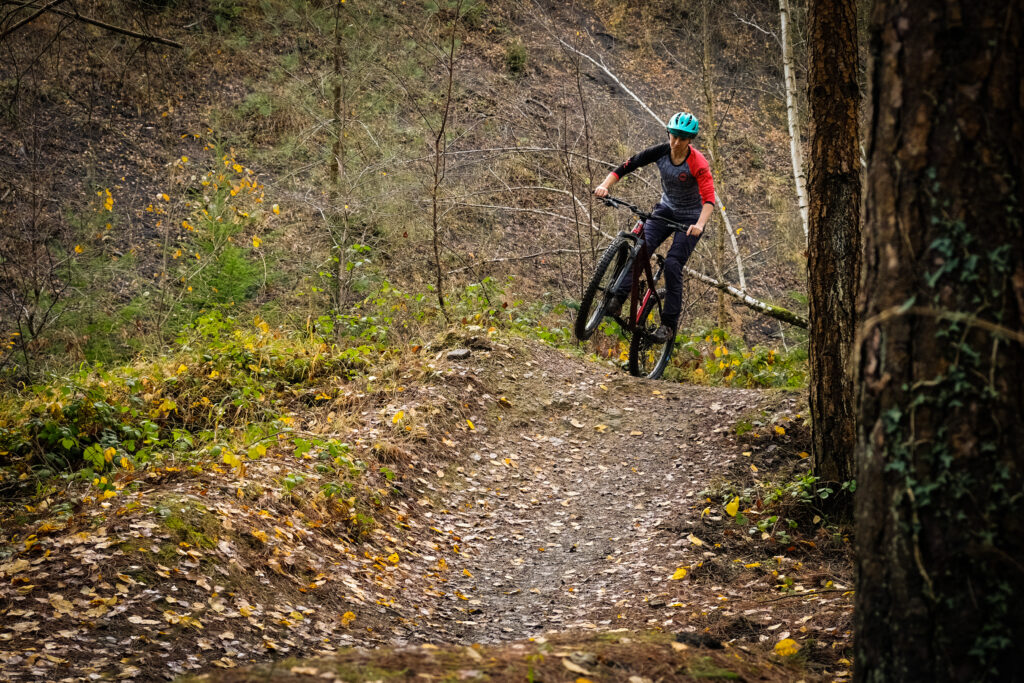 Vitus Sentier 27 VRS hardtail Riding-3