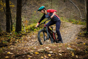 Vitus Sentier 27 VRS hardtail Riding-4.jpg