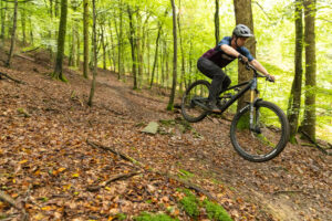 YT Industries Jeffsy riding 5.jpg