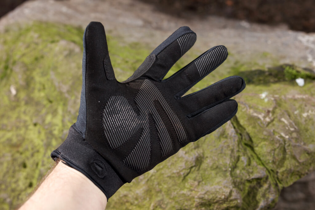 Endura Strike II palm