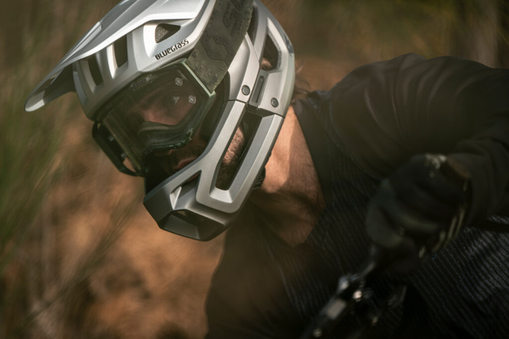2023 Bluegrass Vanguard helmet hero