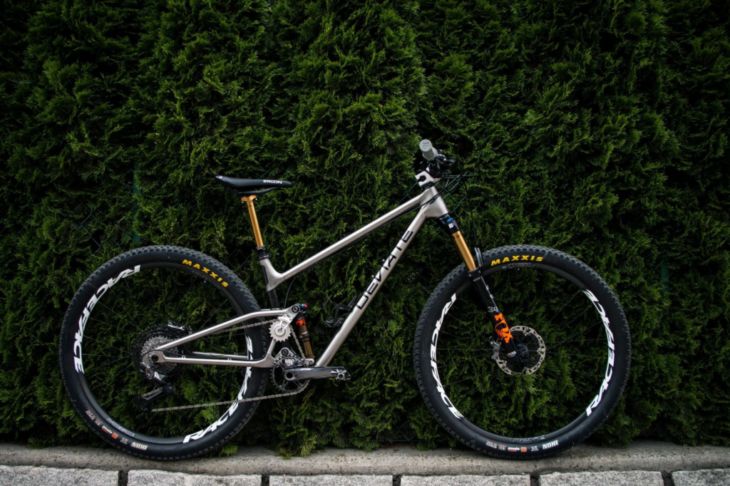 deviate lowlander