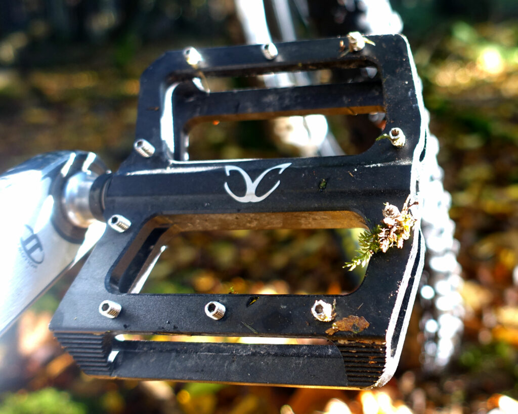 eXotic-Alloy-Flat-pedals.jpg