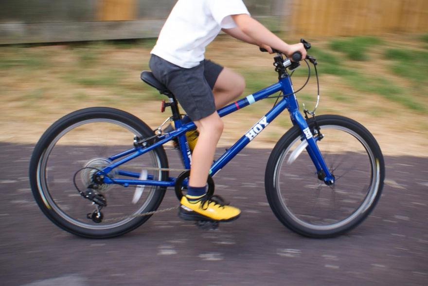hoybonalyriding1.jpg
