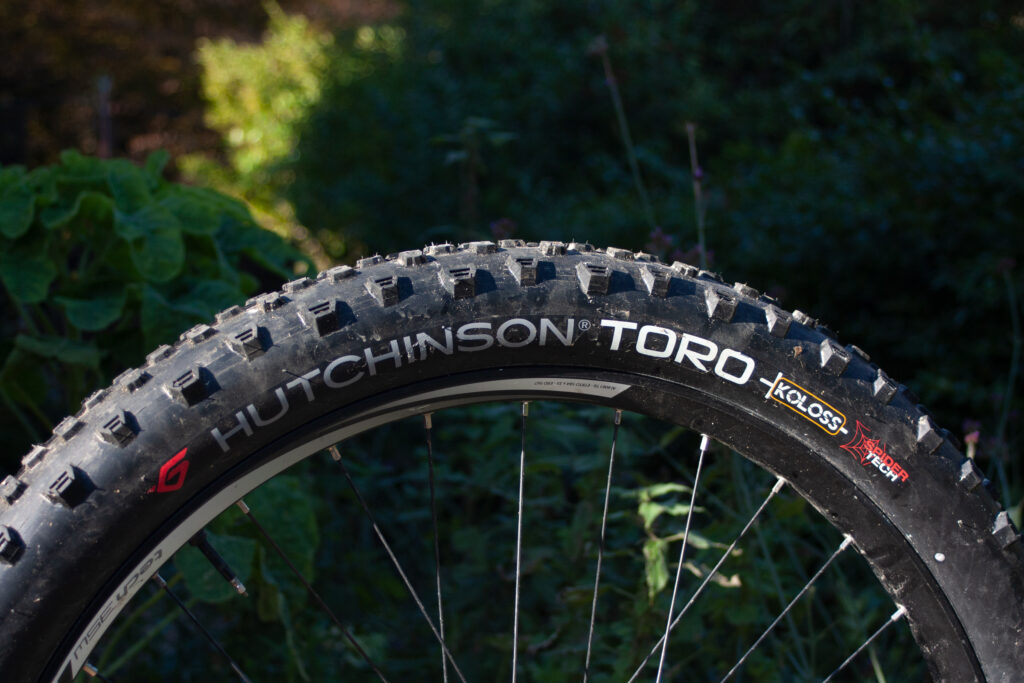hutchinson-toro-koloss-tyre-review-side.jpg