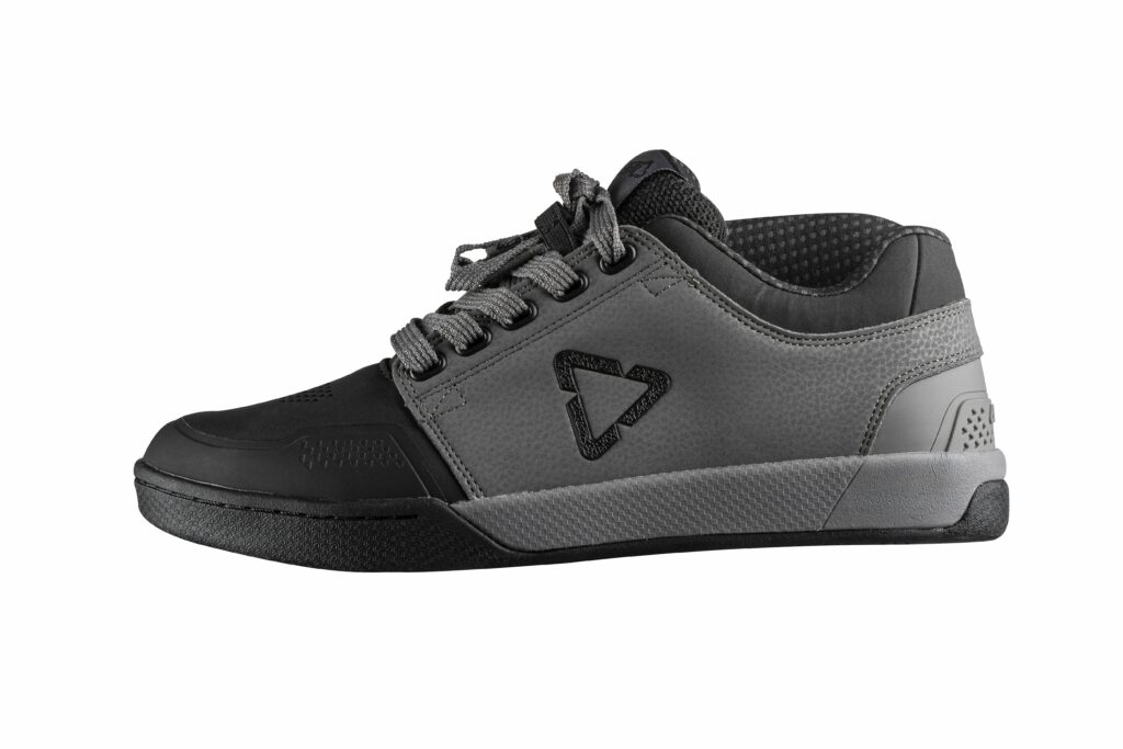 leatt dbx 3.0 granite.jpeg