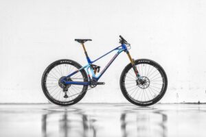 mondraker superfoxy header.jpg