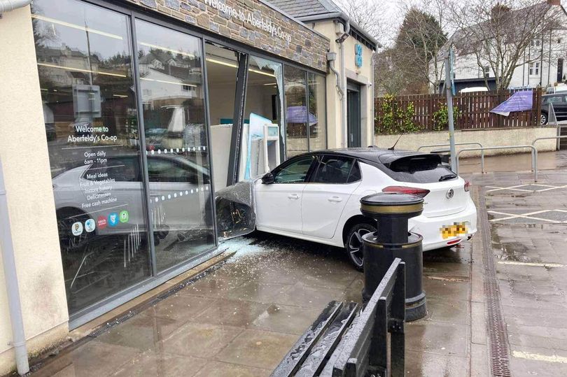 https://cdn.road.cc/wp-content/uploads/roadcc/0_aberfeldycrash.jpg