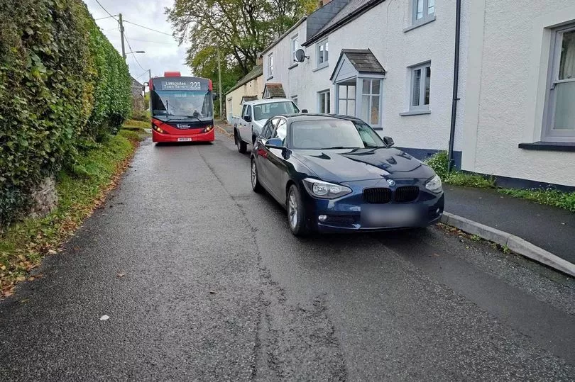 https://cdn.road.cc/wp-content/uploads/roadcc/1_LL_DCM221023-blocked-bus-route_02.jpg